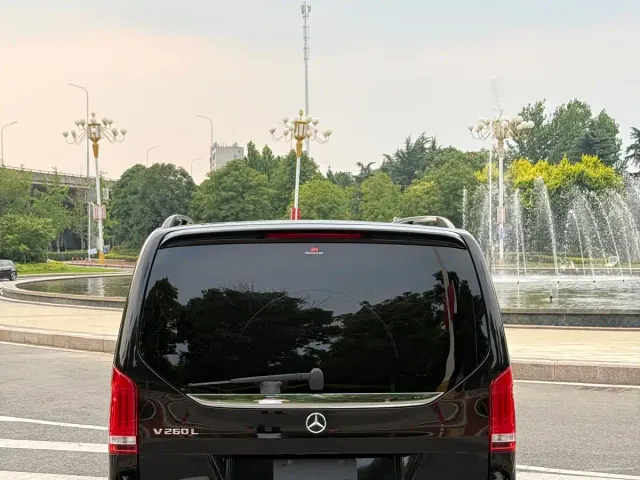 Mercedes-Benz V-Class — Фото автомобиля 5