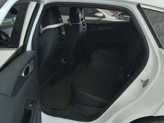 BYD Seal 06 — Фото автомобиля 11