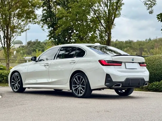 BMW 3 Series — Фото автомобиля 7