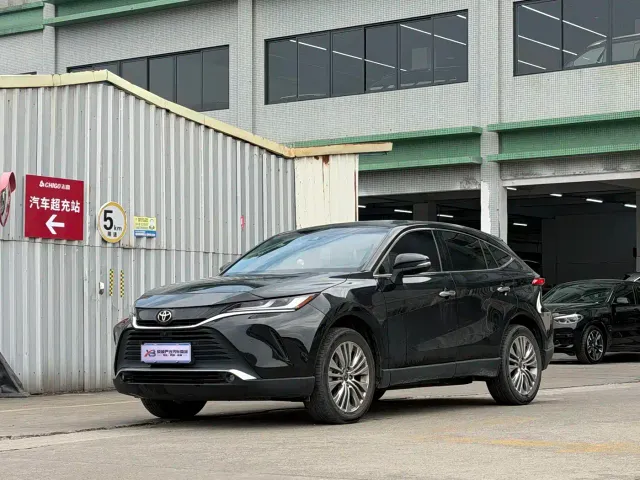 Фотография автомобиля — Toyota Harrier