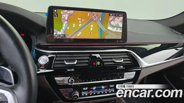 BMW 5 Series G30 — Фото автомобиля 17