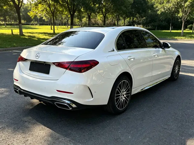 Mercedes-Benz C-Class — Фото автомобиля 4