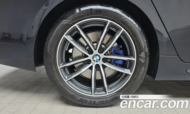 BMW 5 Series G30 — Фото автомобиля 5