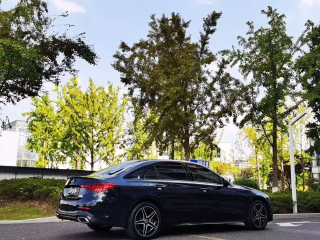 Mercedes-Benz C-Class — Фото автомобиля 3
