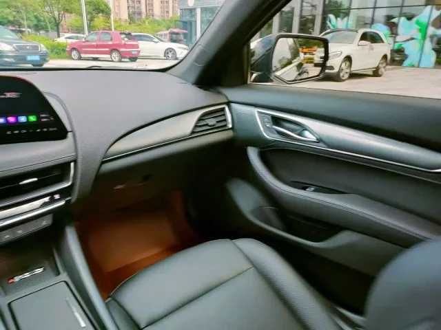 Cadillac CT5 — Фото автомобиля 26