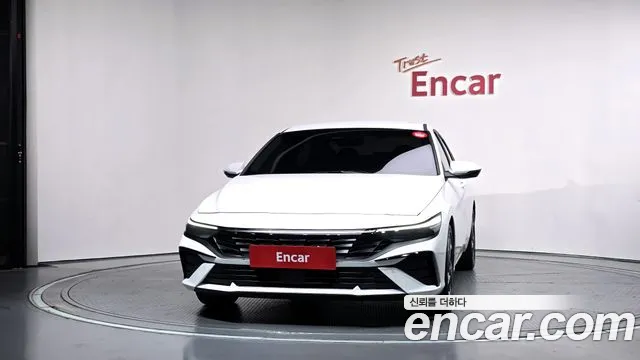 Hyundai Avante CN7 — Фото автомобиля 3