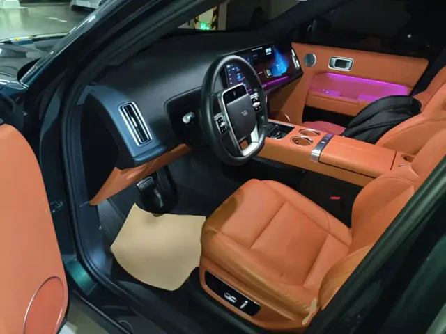 Li Auto L9 — Фото автомобиля 15