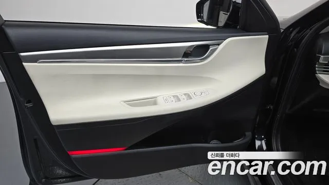 Hyundai Grandeur (New) Hybrid — Фото автомобиля 13