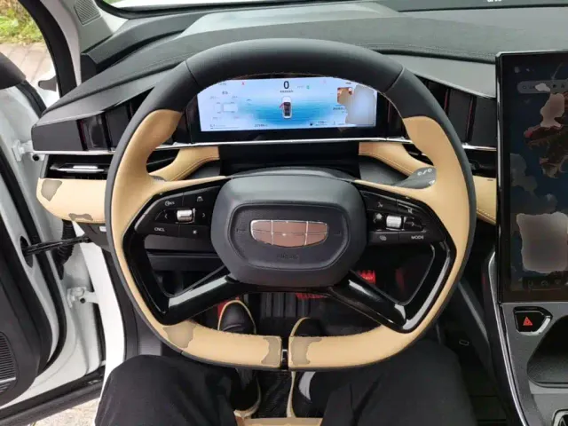 Geely Boyue L — Фото автомобиля 10