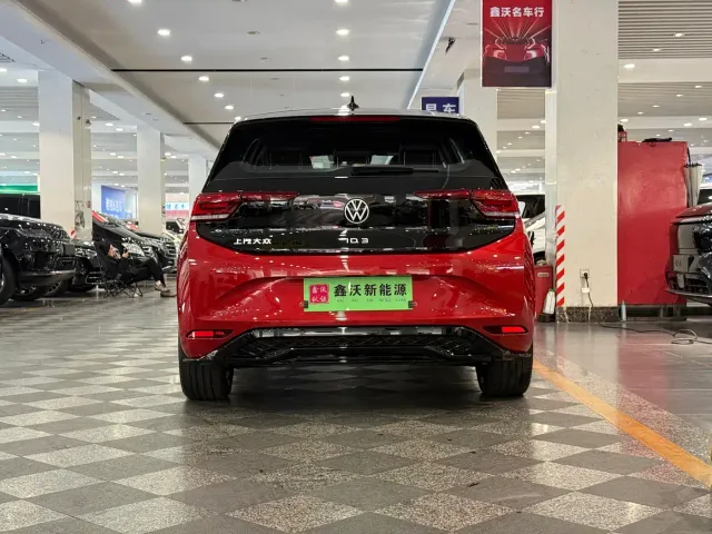 Volkswagen ID.3 — Фото автомобиля 3