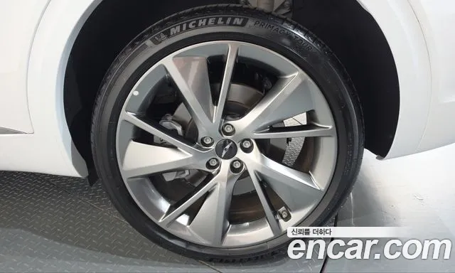 Genesis GV70 — Фото автомобиля 6