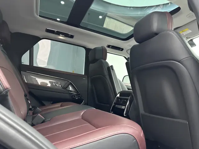 Land Rover Range Rover Sport — Фото автомобиля 11