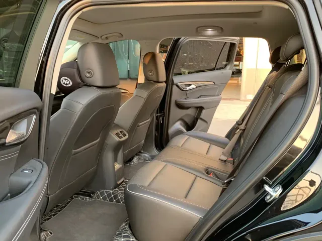 Buick Envision Plus — Фото автомобиля 12