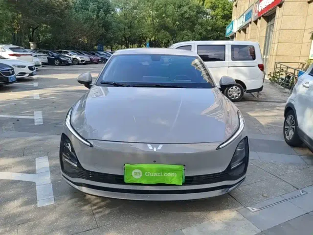 Wuling Starlight — Фото автомобиля 2