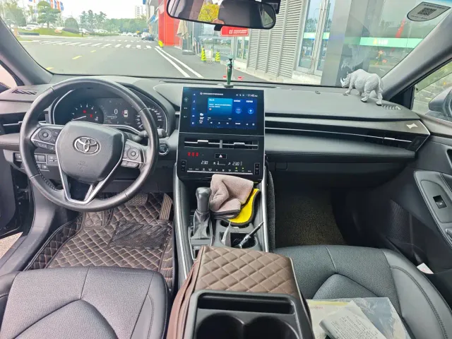 Toyota Avalon — Фото автомобиля 3