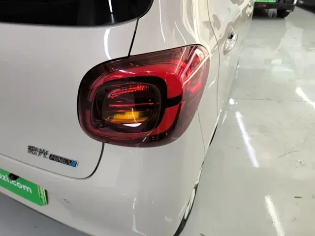 Wuling Hongguang Mini EV — Фото автомобиля 7
