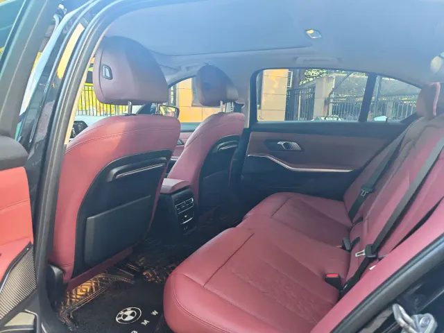 BMW 3 Series — Фото автомобиля 9
