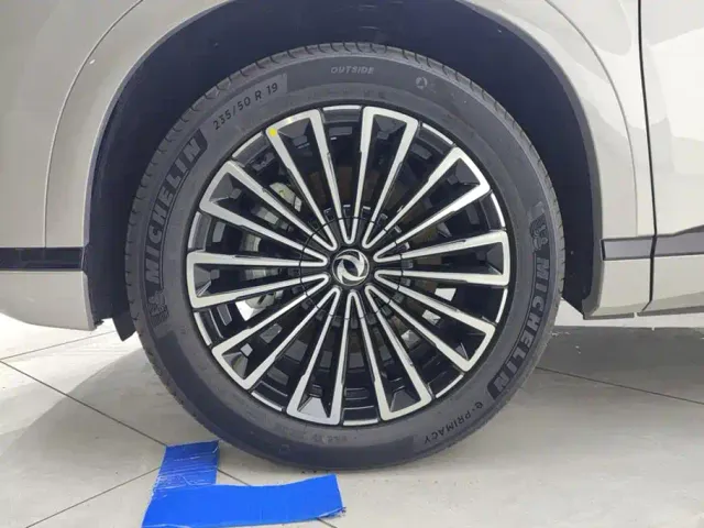Dongfeng Aeolus L8 — Фото автомобиля 6