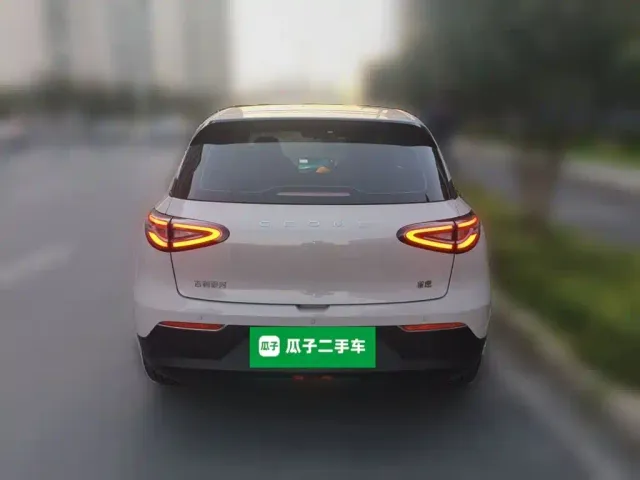 Geely Starry Wish — Фото автомобиля 3