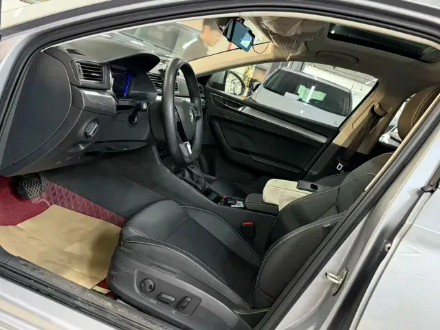 Skoda Superb — Фото автомобиля 4