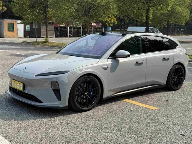 Nio ET5 Touring — Фото автомобиля 2