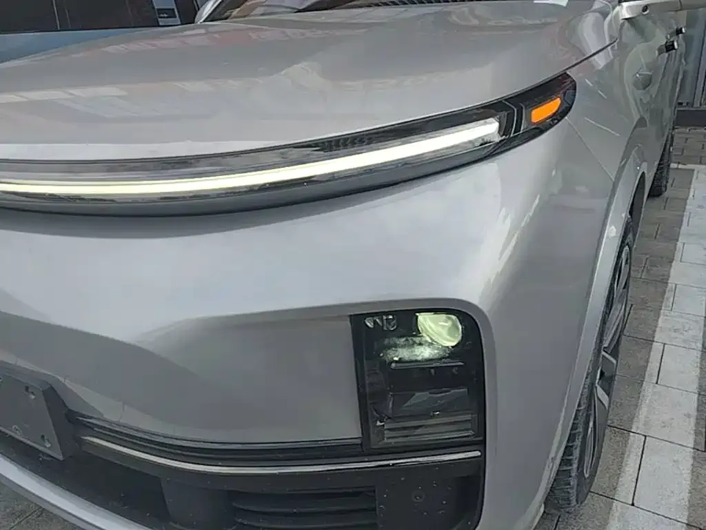 Li Auto Li Xiang L9 2022 Max — Фото автомобиля 23
