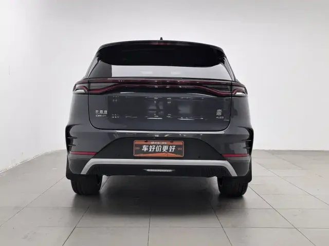 BYD Tang — Фото автомобиля 4