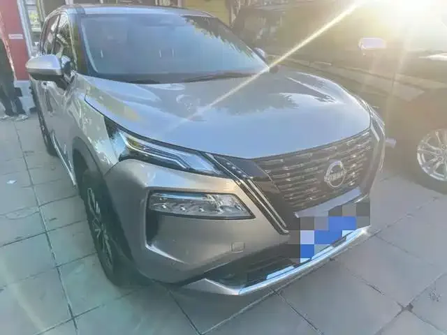 Nissan X-Trail — Фото автомобиля 3