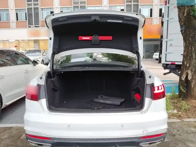 Audi A4L — Фото автомобиля 18