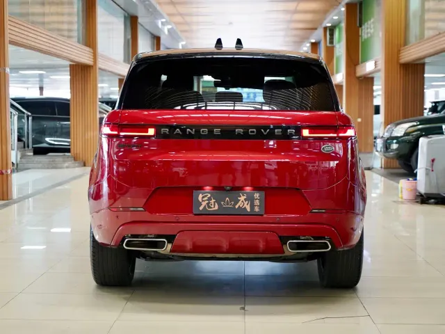 Land Rover Range Rover Sport — Фото автомобиля 7