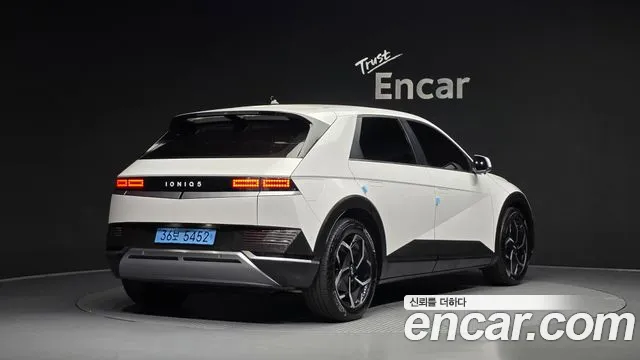 Hyundai Ioniq 5 — Фото автомобиля 2