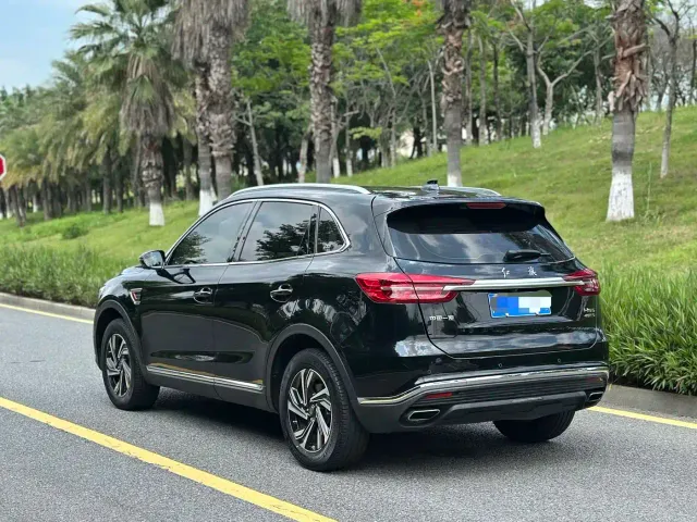 Hongqi HS5 — Фото автомобиля 4