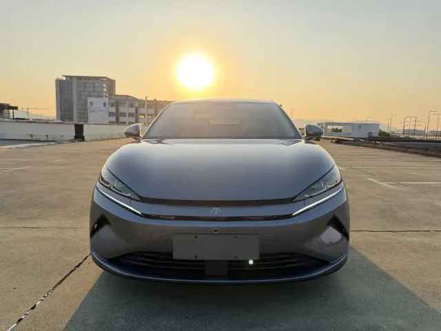 BYD Qin L — Фото автомобиля 2