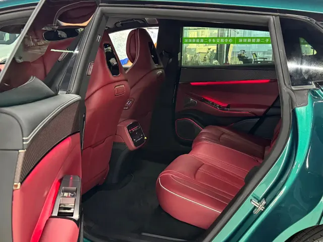 Denza Z9GT — Фото автомобиля 11