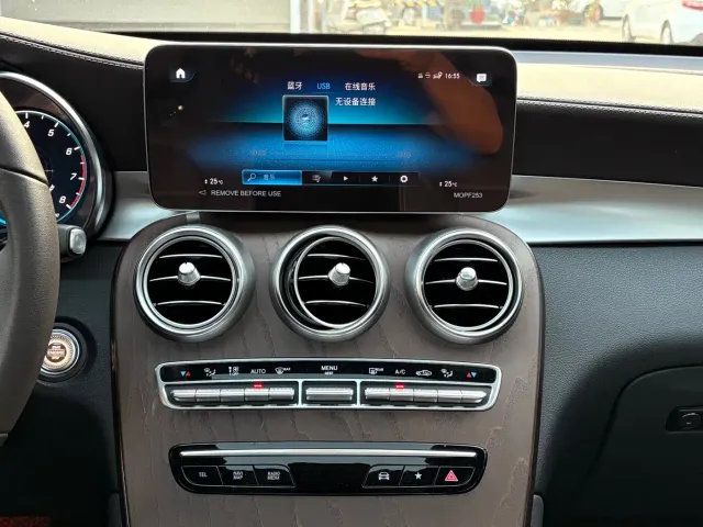 Mercedes-Benz GLC-Class — Фото автомобиля 10