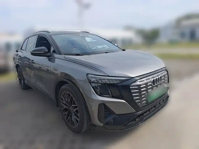 Audi Q5 e-tron — Фото автомобиля 5