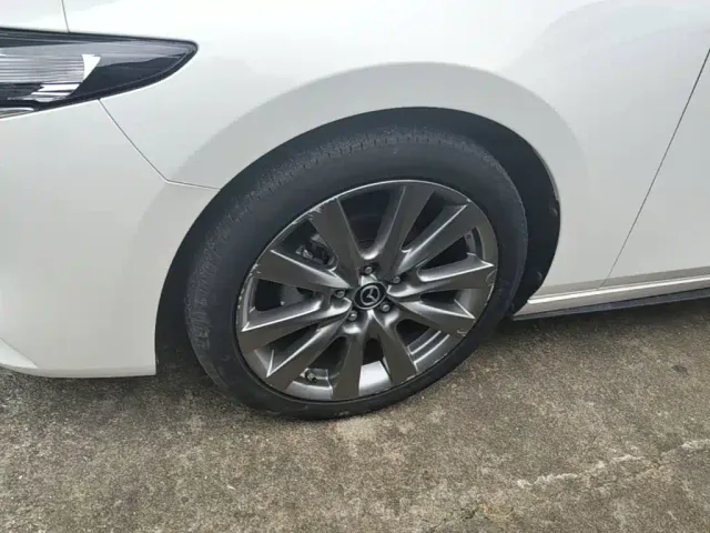 Mazda Axela — Фото автомобиля 22