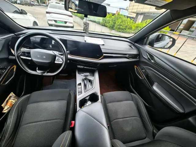 Changan X5 Plus — Фото автомобиля 4