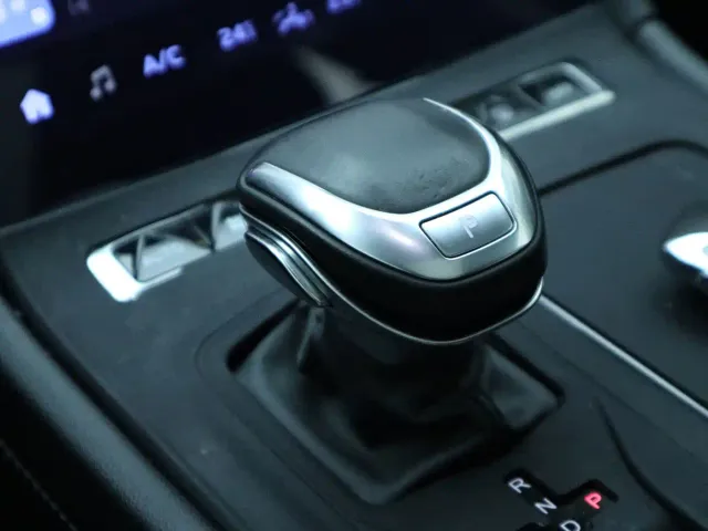 Hongqi H5 — Фото автомобиля 28