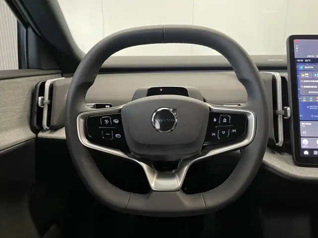 Volvo EX30 — Фото автомобиля 14