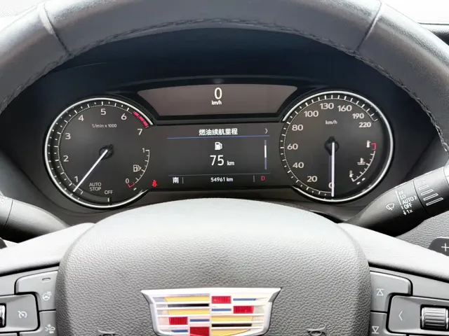 Cadillac XT4 — Фото автомобиля 4