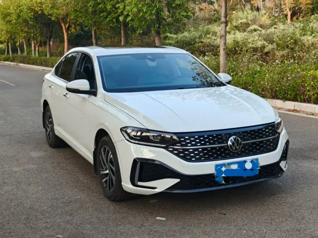 Volkswagen Lavida — Фото автомобиля 3