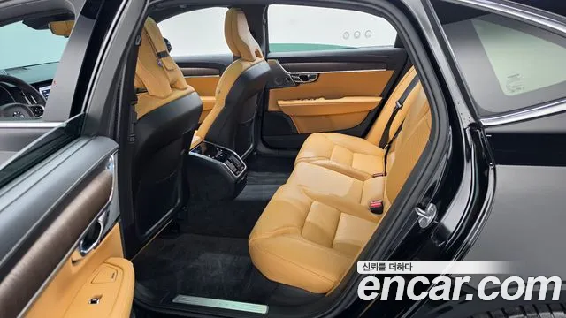 Volvo S90 — Фото автомобиля 12