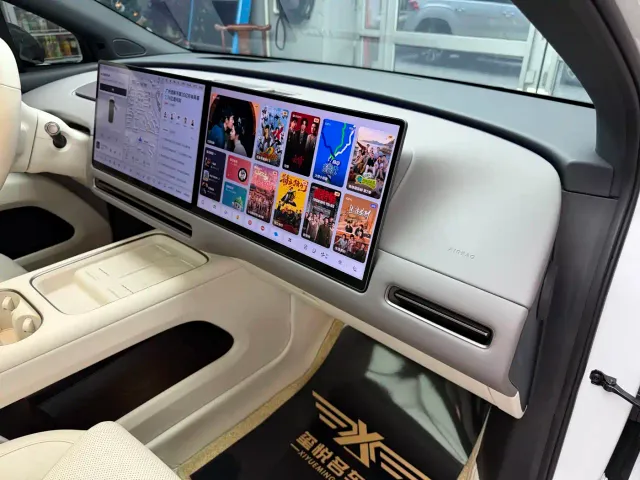 Li Auto i6 — Фото автомобиля 11