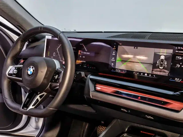 BMW 5 Series — Фото автомобиля 30