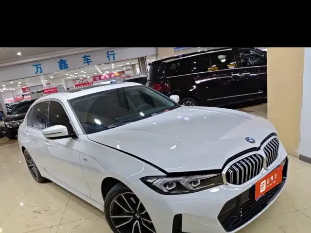 BMW 3 Series — Фото автомобиля 5
