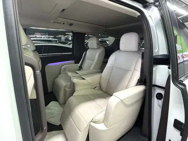 Li Auto MEGA — Фото автомобиля 4