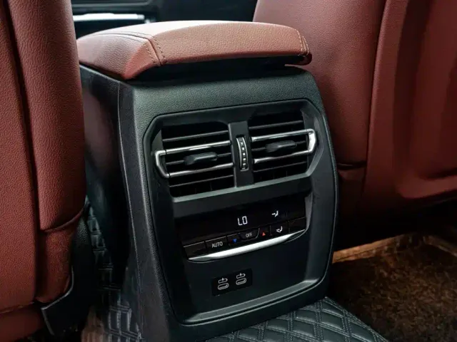 BMW 3 Series — Фото автомобиля 15