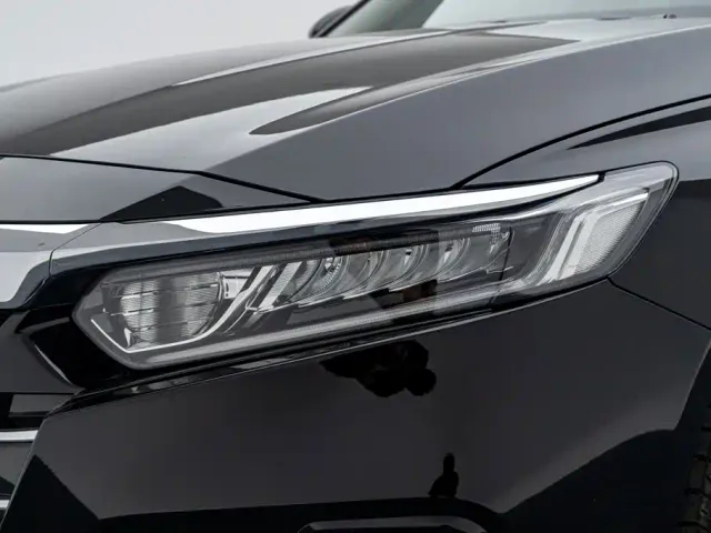 Honda Accord — Фото автомобиля 10