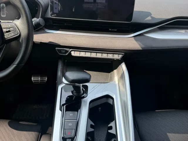 Geely Xingrui — Фото автомобиля 14